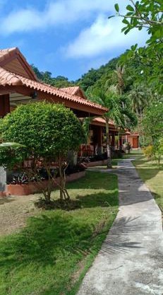 Koh Ngai Kaimuk Thong Resort