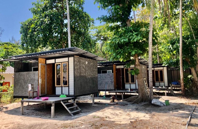 Koh Ngai Seaopen Resort