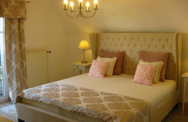 komf.Ferienwohnung Elisabeth (1.Stock) in Weilheim, m.Garten, zwischen München u. Garmisch-P.