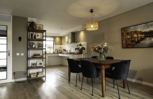 Komfortabel Eingerichtetes Ferienhaus mit Herrlichem Sonnige Terrasse