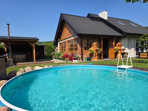 Komfortowy Dom Całoroczny z sauną, jacuzzi i stołem do gry w bilard