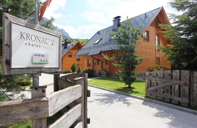 Kronau Chalet Resort 