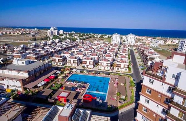 Квартира с 1 спальней и салоном в комплексе на берегу моря
