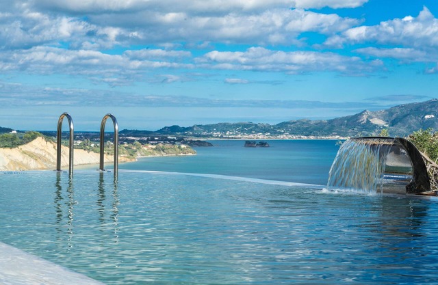 Kymaros Luxury Villa Lofos, 3 bedrooms, private pool, sea view