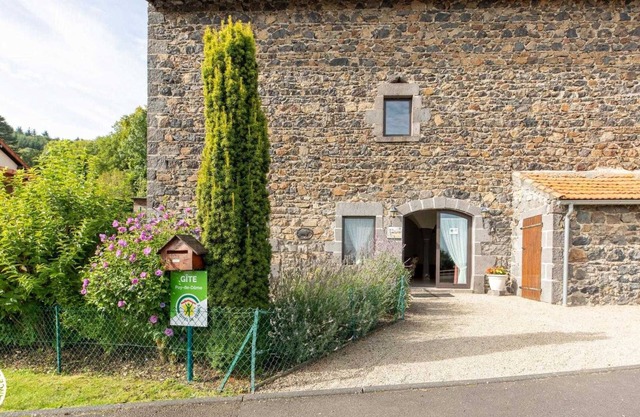 L'ecurie DE Chez Viallard