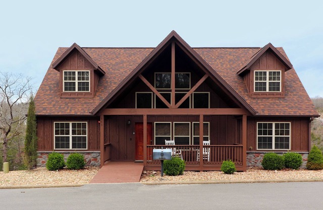 L136, 4-Br, 4-Bath Cabin: 15% Off 3+ Night September Stays SEE DESC. BELOW