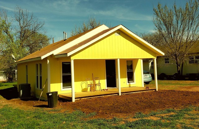 La Casa Amarilla - a cozy home in Friendly Small Texan Town
