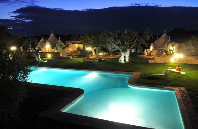 "LA CORTE DEI TRULLI" - VILLA SALVIA -