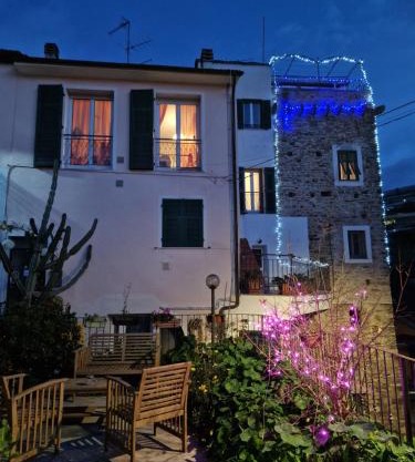 La Torretta di Piero con terrazzi e parcheggio privato Citra zero zero ottanta 31LST0282