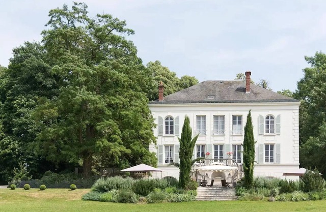 La vie de Château à Orgeval, Weekly rentals