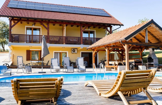 Lahinja & Kolpa River Apartment bis zu 4 Prs, Beheizter Pool, Sauna, Jakuzzi