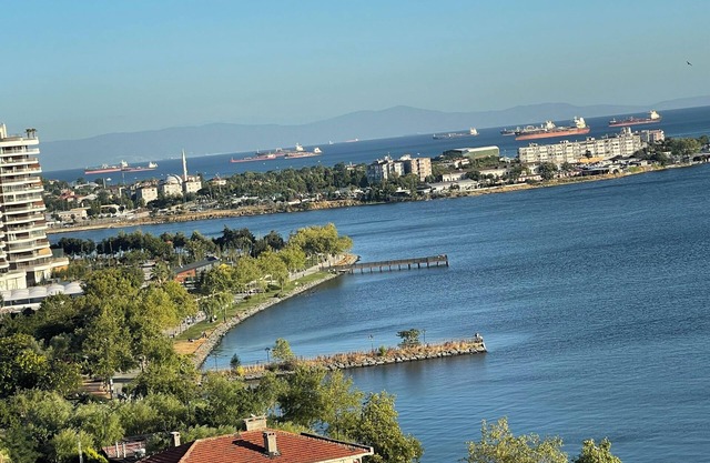 Lake and Sea view 2 bedrooms apartment
