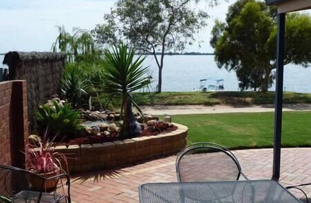 Lake Boga Waterfront