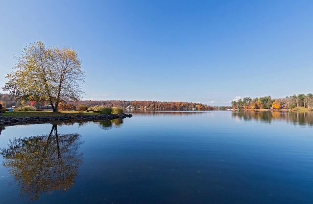 Lake Front with Private Laguna
