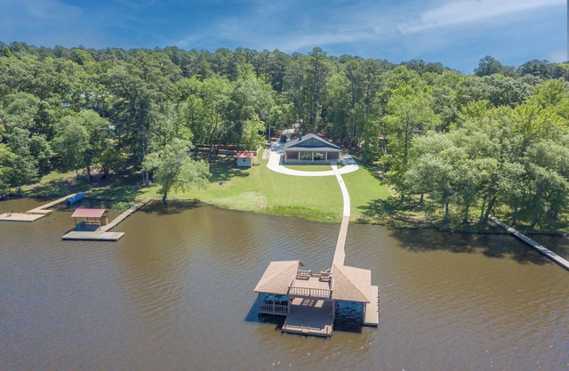 Lake Gladewater lake house - come relax ,watch the sunset or jump off the dock.