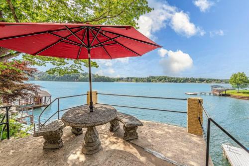Lake Hickory Trio 1 BR Pink Unit