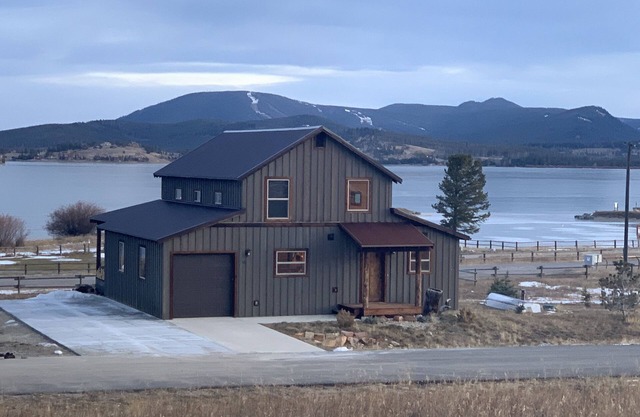 Lake House at Georgetown - just steps from the marina & easy winter access