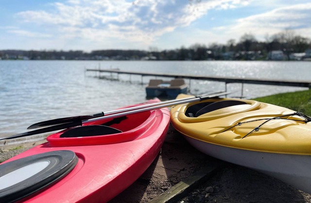 Lake House | Shallow Sandy | Kayaks | Family Fun