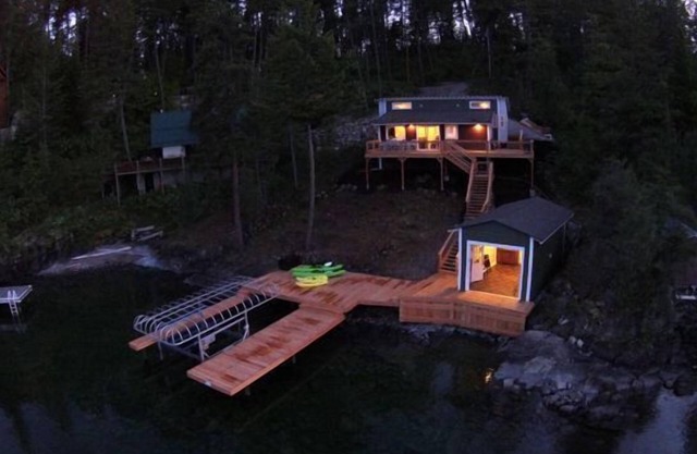 Lake House with Sauna, kayaks, S.U.P.'s, snorkeling sets and boat parking