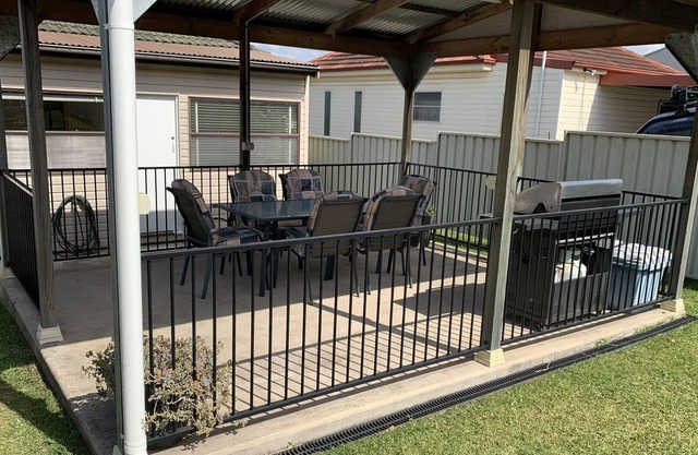 Lake house within minutes to beaches and shopping