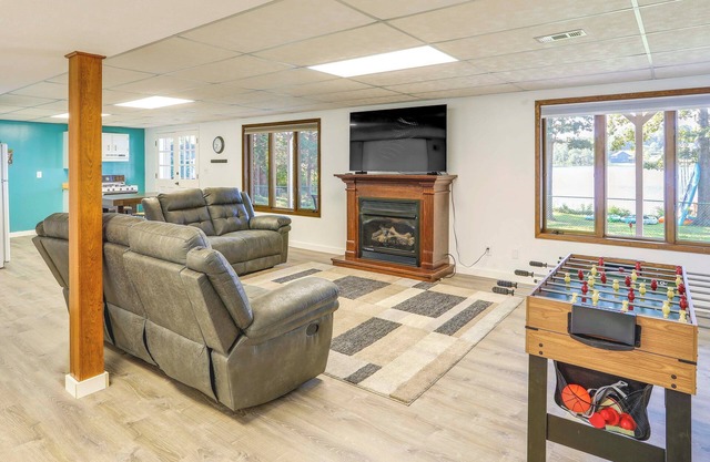 Lakefront Arkansas Escape w/Grill, Dock & Kayaks!