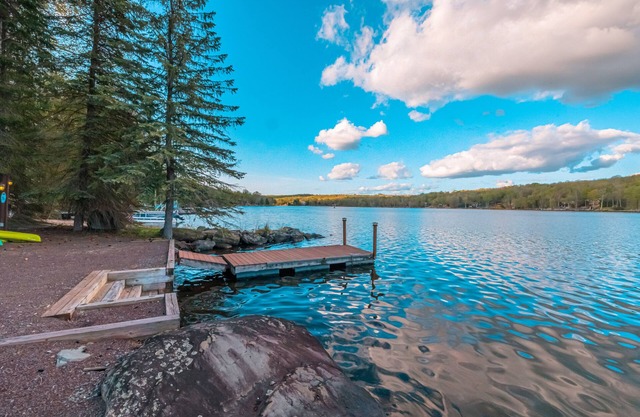 Lakefront Chalet - Stunning Views, Private Dock and A+ Location! 2025 Updates!