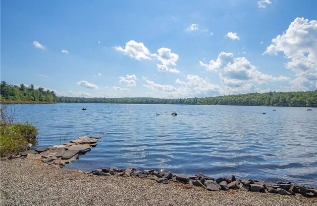 Lakefront family friendly peaceful Catskills retreat!