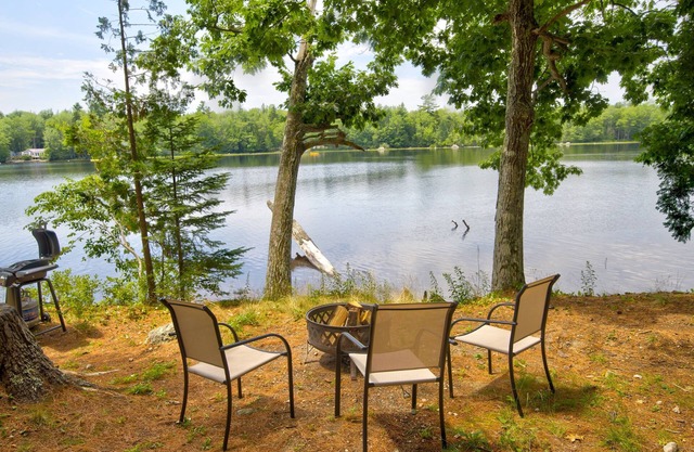 Lakefront Loon Tiny Cabin @ Getogether Stays