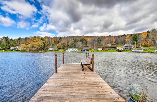 Lakefront Montrose Home w/Dock, Pedal & Row Boats