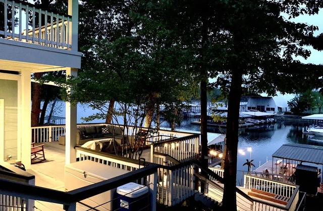 Lakefront on South Grand with Private Dock! Sleeps 8, 4 Bath - 2 full & 2 half