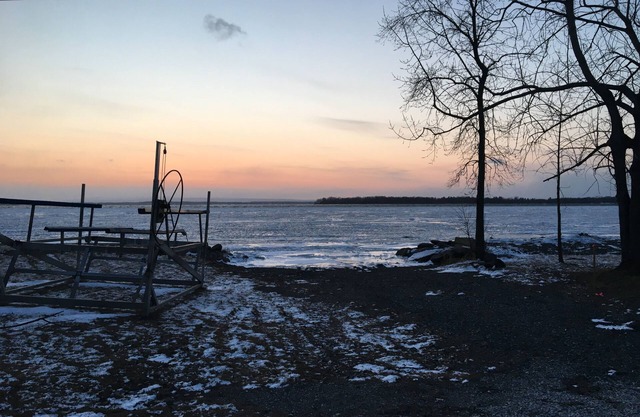 Lakefront Rental, with private dock - Ready for you or your family