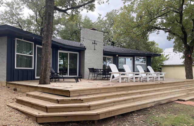Lakeside Retreat at Lake Limestone Jewett, TX