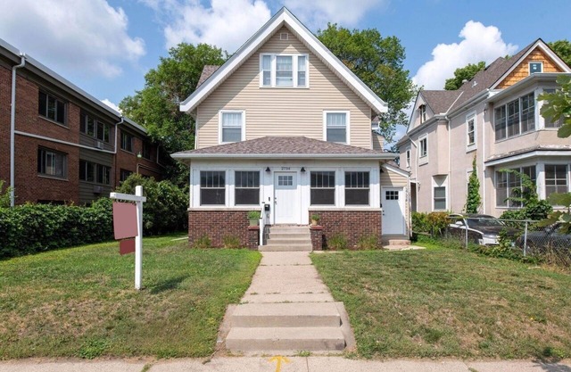 Land of 1000 Lakes. Downtown Minneapolis. Sleeps 4. Fully Furnished.