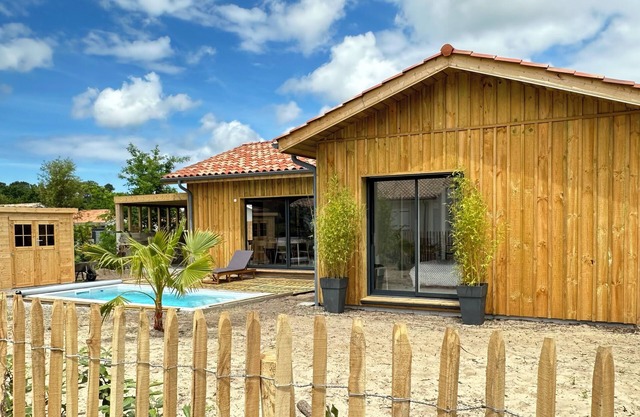 Landes house with SWIMMING POOL near CONTIS PLAGE