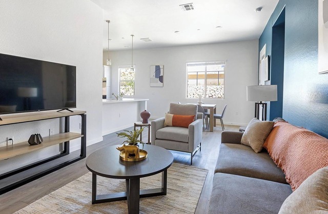 Landing | Amazing 2BD, Pool