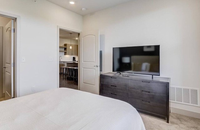 Landing at Altitude 970 - 1 Bedroom in Parkdale Walden