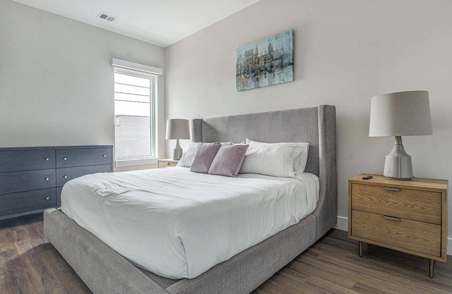 Landing at Hagert and York - 1 Bedroom in East .