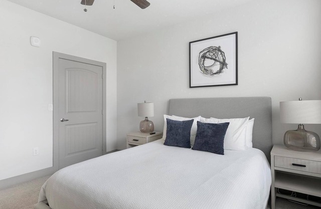 Landing | Beautiful 1BD, Clubhouse, Gym