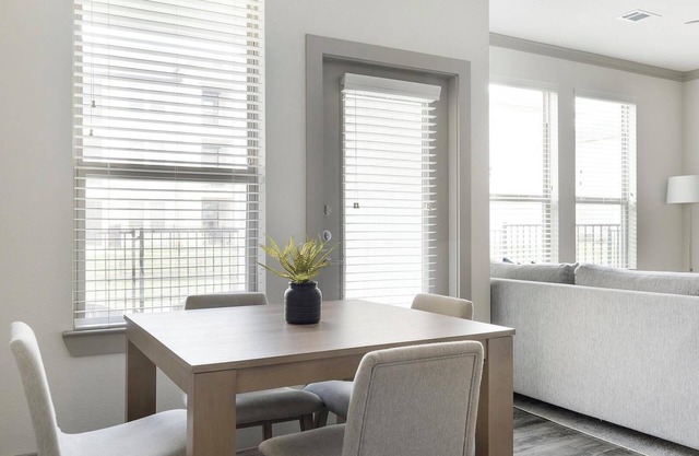 Landing | Beautiful 1BD, Courtyard, Pool