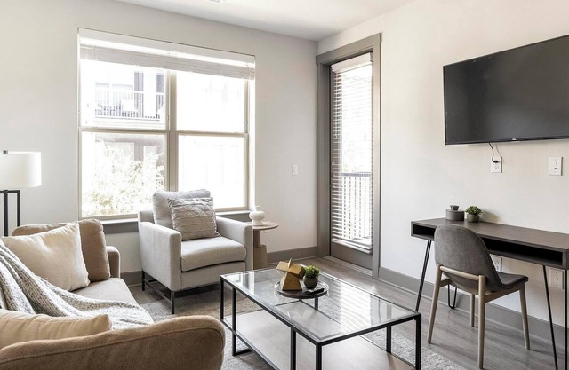 Landing | Beautiful 1BD, Gym, Clubhouse