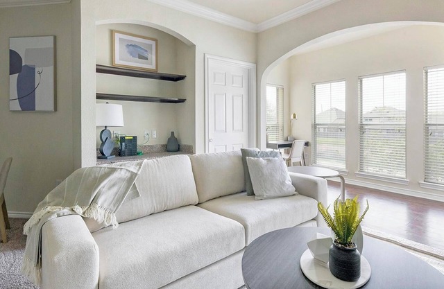 Landing | Beautiful 1BD, Pool, Clubhouse