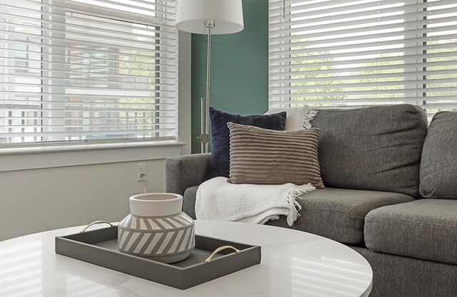 Landing | Beautiful 2BD, Gym, Clubhouse