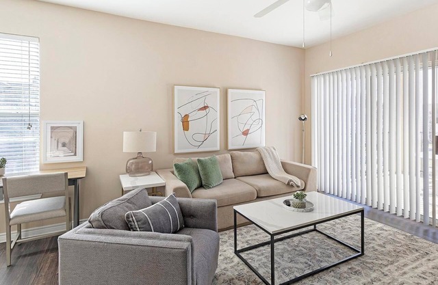 Landing | Incredible 1BD, Rooftop Lounge, Gym