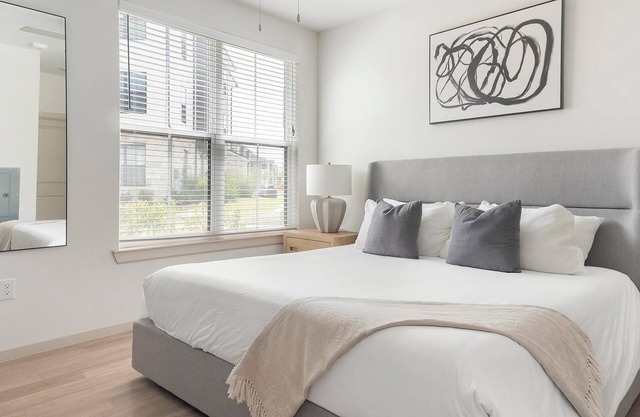 Landing | Spectacular 1BD, Courtyard, Clubhouse