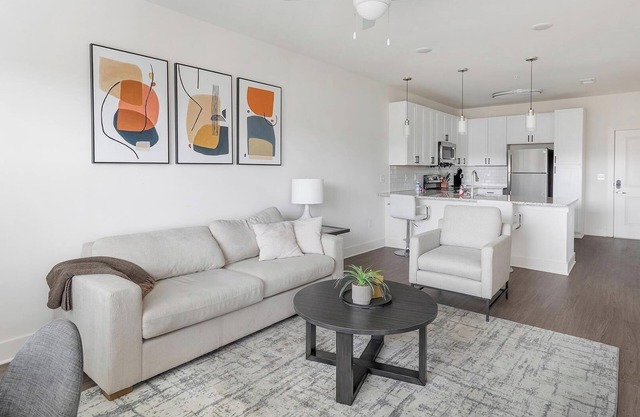 Landing | Stunning 1BD, Gym, Pool