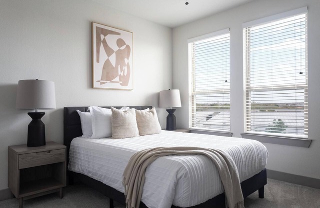 Landing | Stunning 1BD, Gym, Courtyard