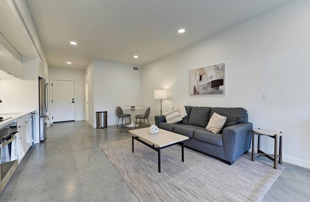 Landing | Stylish Studio, Game Room
