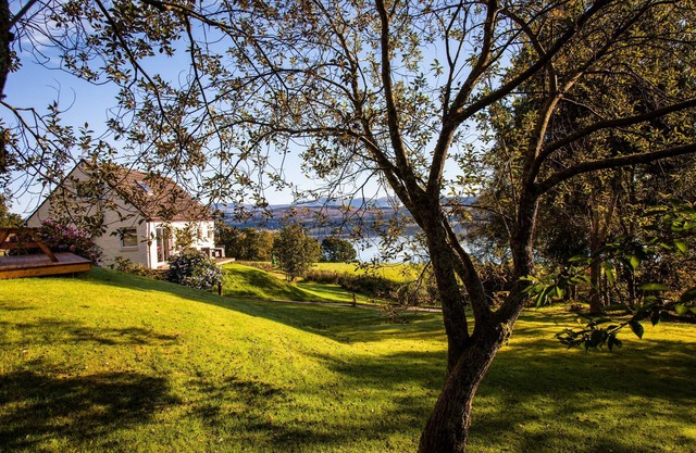 Larch Cottage, country location near Dunoon, loch views