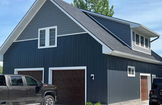 Large 1 Bedroom Barndominium Loft/Arcadia Resort/HOT TUB/SAUNA