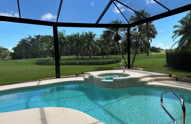 Large 2-bedroom house in private, gated, golf course community in Port St. Lucie